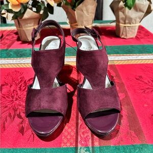 IMPO Burgundy Elegant Sandals - Size 8.5M